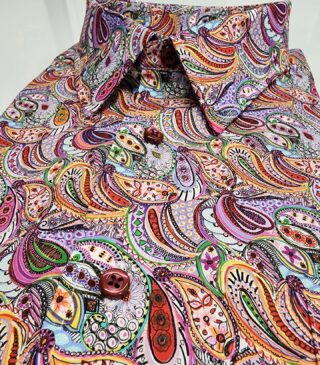 Silk baby...
👔: CMT |  B31B 
#itallstartswithagreatshirt 🇺🇸
#1933
————————————————

#bespoke #custom #customshirts #fashion #gambert #americanmade #handmade #luxury  #melgambert #mensfashion #menswear #silk #special #paisley #color #bebold #fun #madetomeasure #madeinusa #style #sartorial #shirts #instastyle #styleoftheday #ootdmen #dappermen #madeinnewjersey #newark